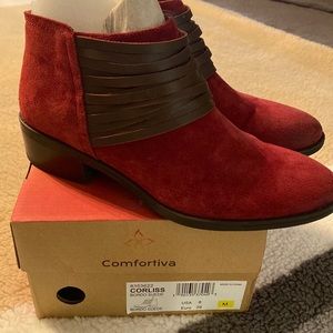 Like new Comfortiva size 8 Boris Suede